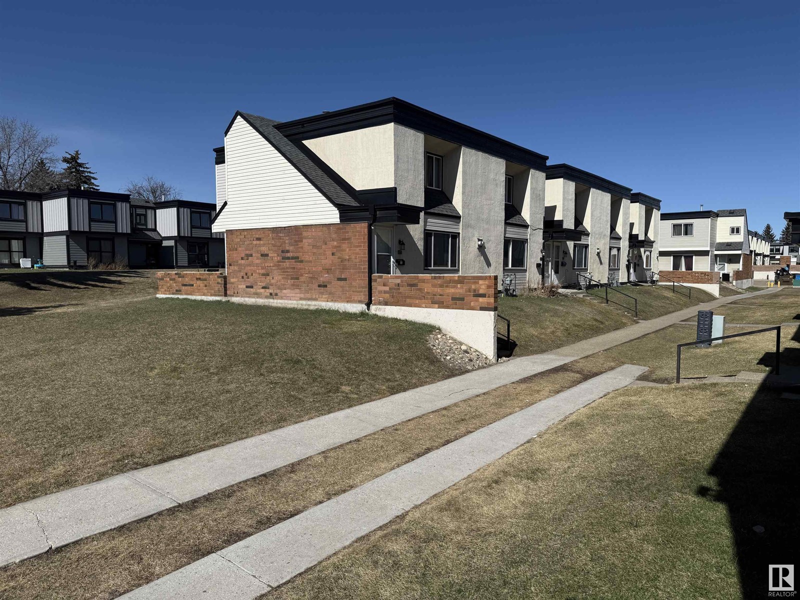 Property at #166 3308 113 AV NW image 5