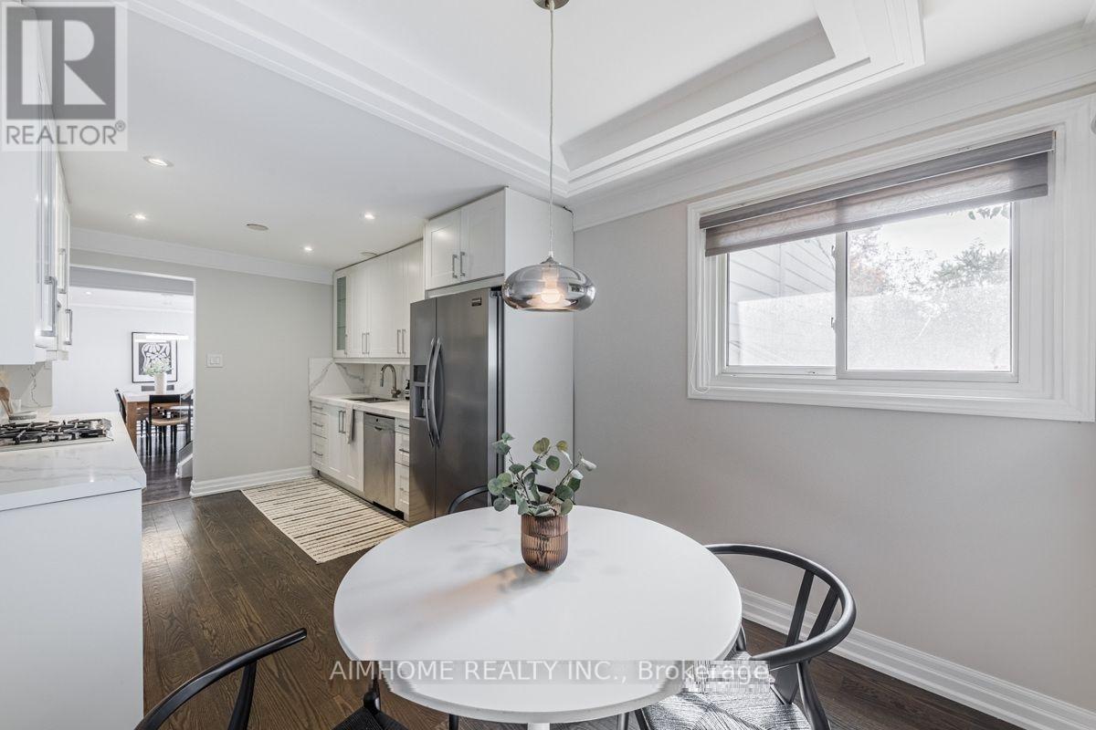 51 Royal Orchard Boulevard, Markham, Ontario  L3T 3C7 - Photo 12 - N12075679