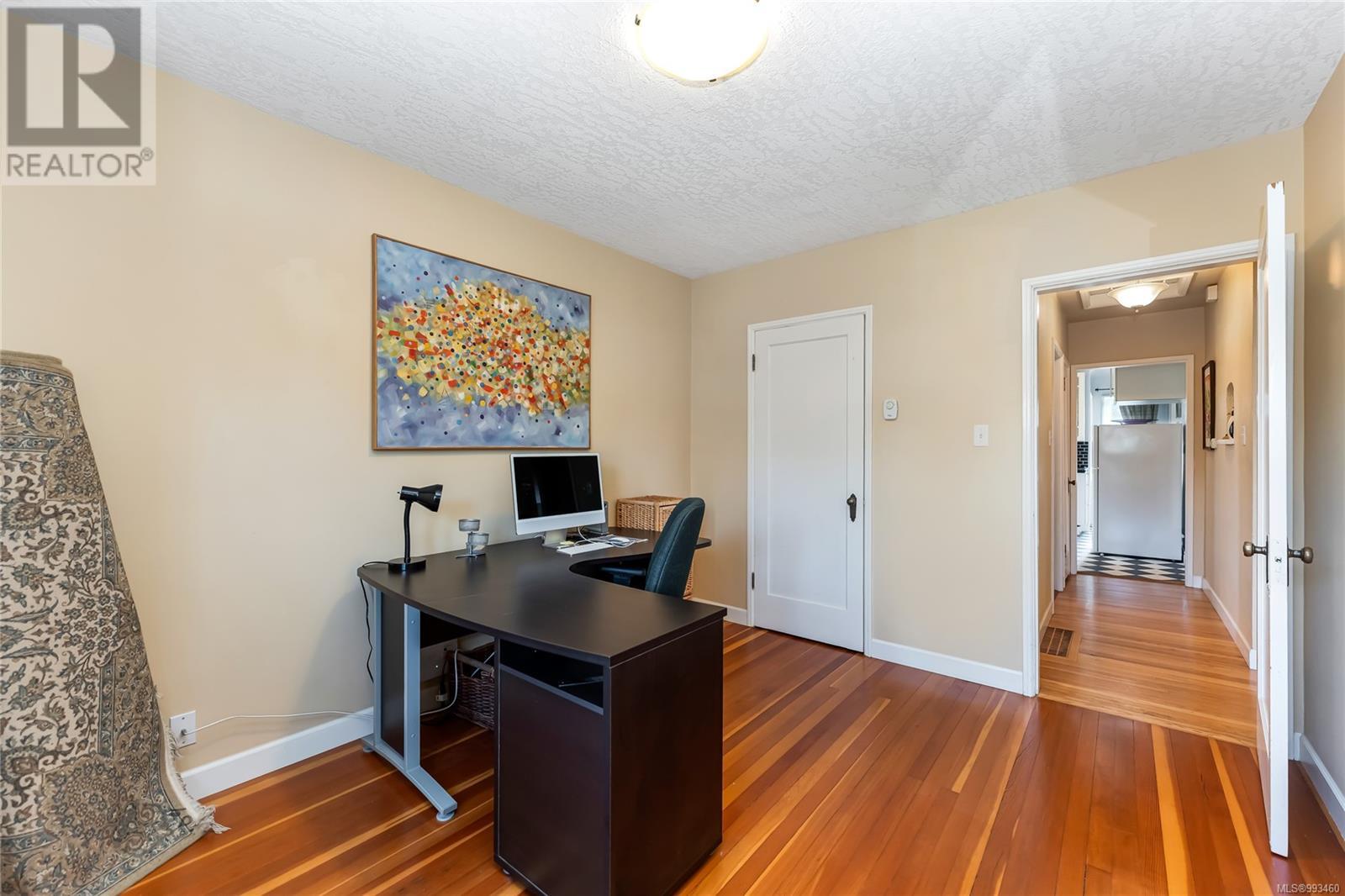 1456 Thurlow Rd, Victoria real estate listing 993460 for sale