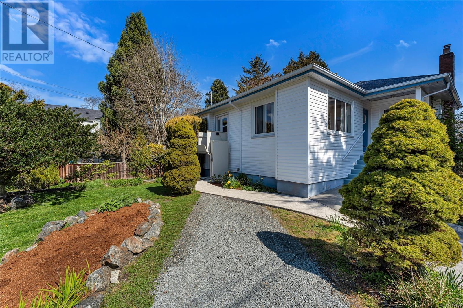 Property at 1456 Thurlow Rd image 2
