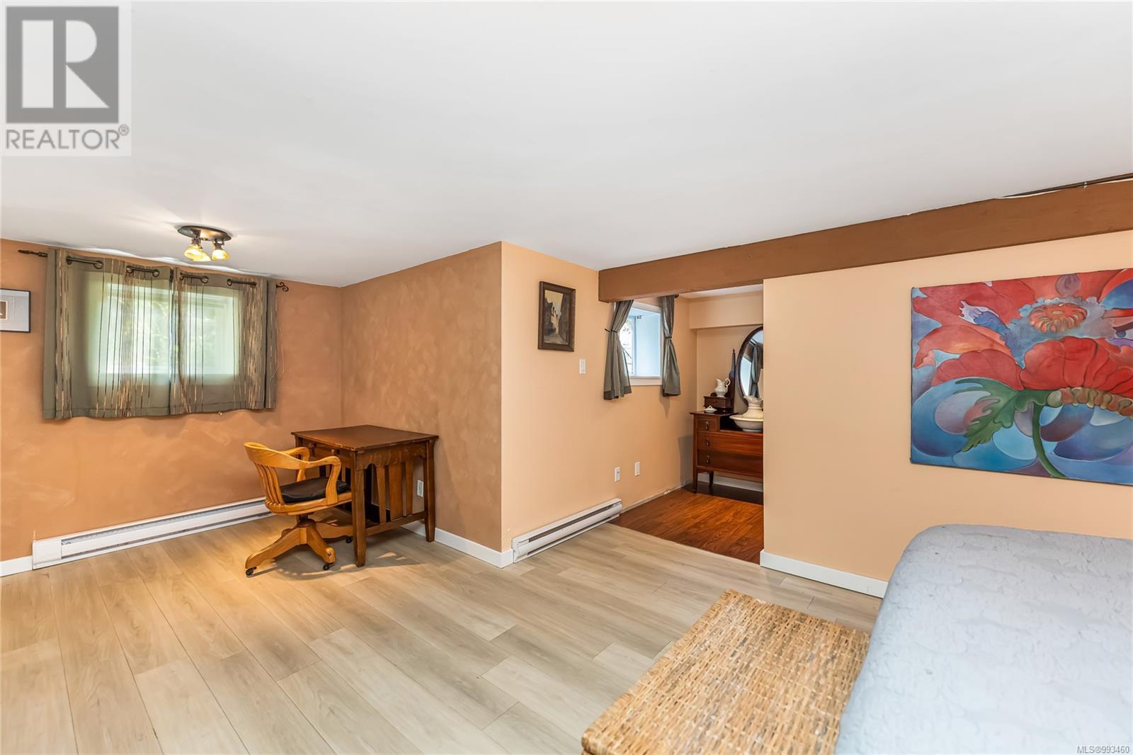 1456 Thurlow Rd, Victoria real estate listing 993460 for sale