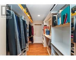 1456 Thurlow Rd, Victoria property photo listing 993460 for sale