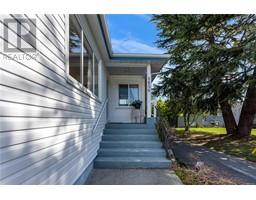 1456 Thurlow Rd, Victoria property photo listing 993460 for sale