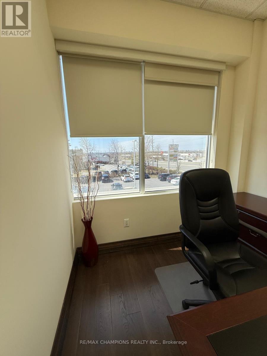 206 - 808 Britannia Road W, Mississauga, Ontario  L5V 0A7 - Photo 11 - W12075649