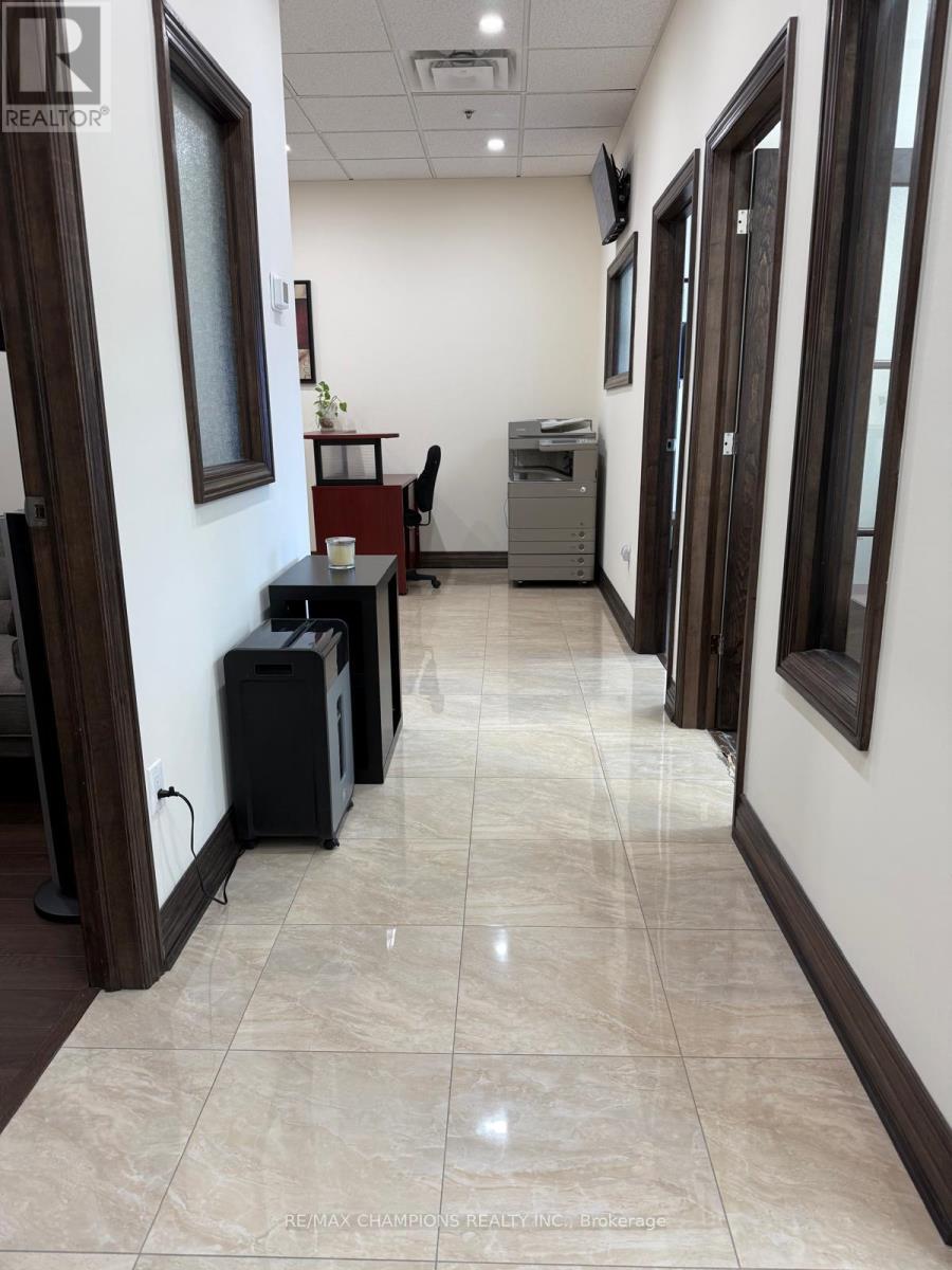 206 - 808 Britannia Road W, Mississauga (East Credit), Ontario  L5V 0A7 - Photo 21 - W12075649