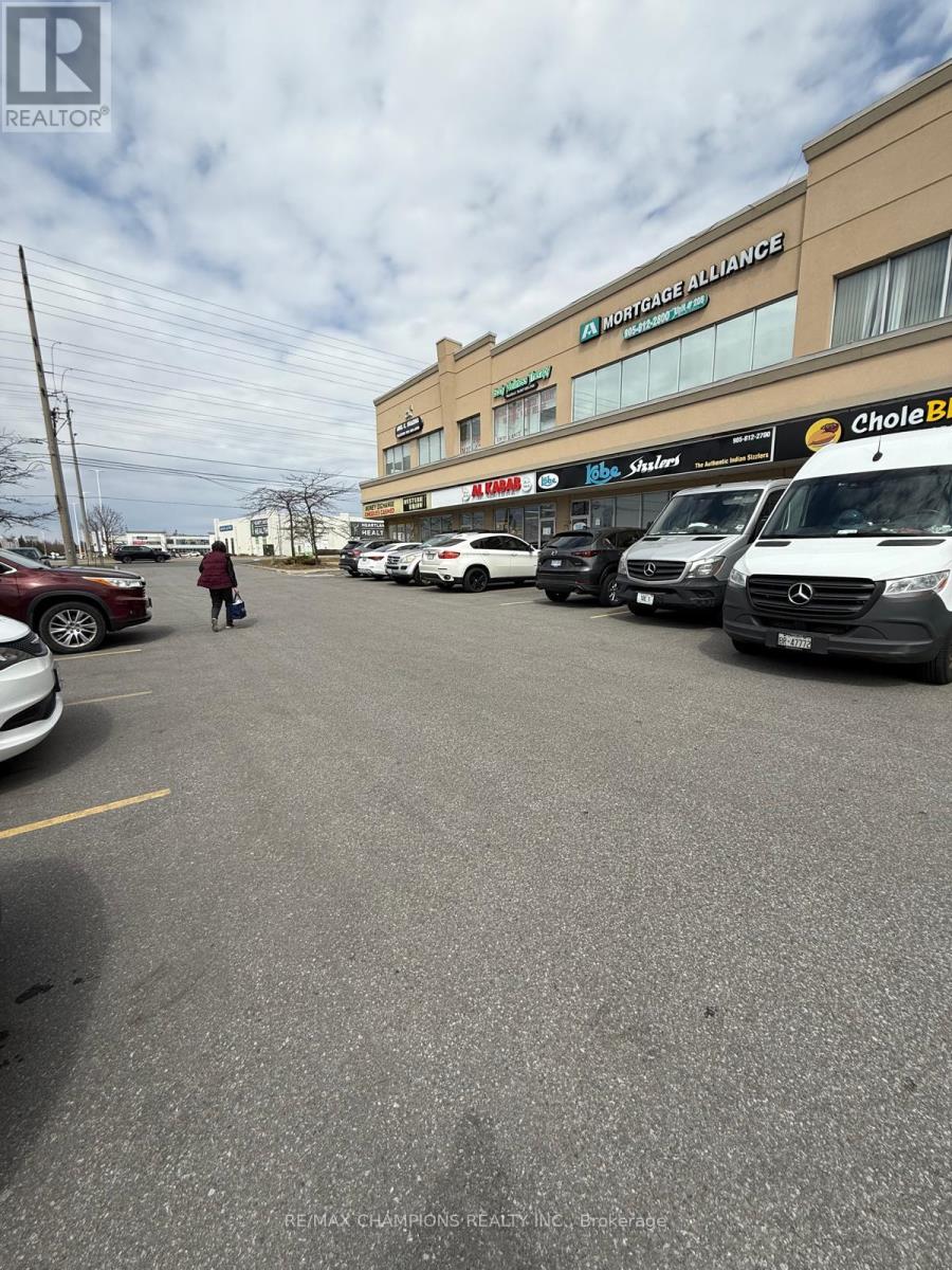 206 - 808 Britannia Road W, Mississauga (East Credit), Ontario  L5V 0A7 - Photo 3 - W12075649