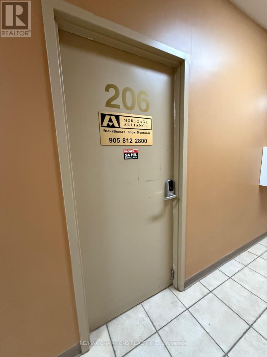 206 - 808 Britannia Road W, Mississauga (East Credit), Ontario  L5V 0A7 - Photo 4 - W12075649