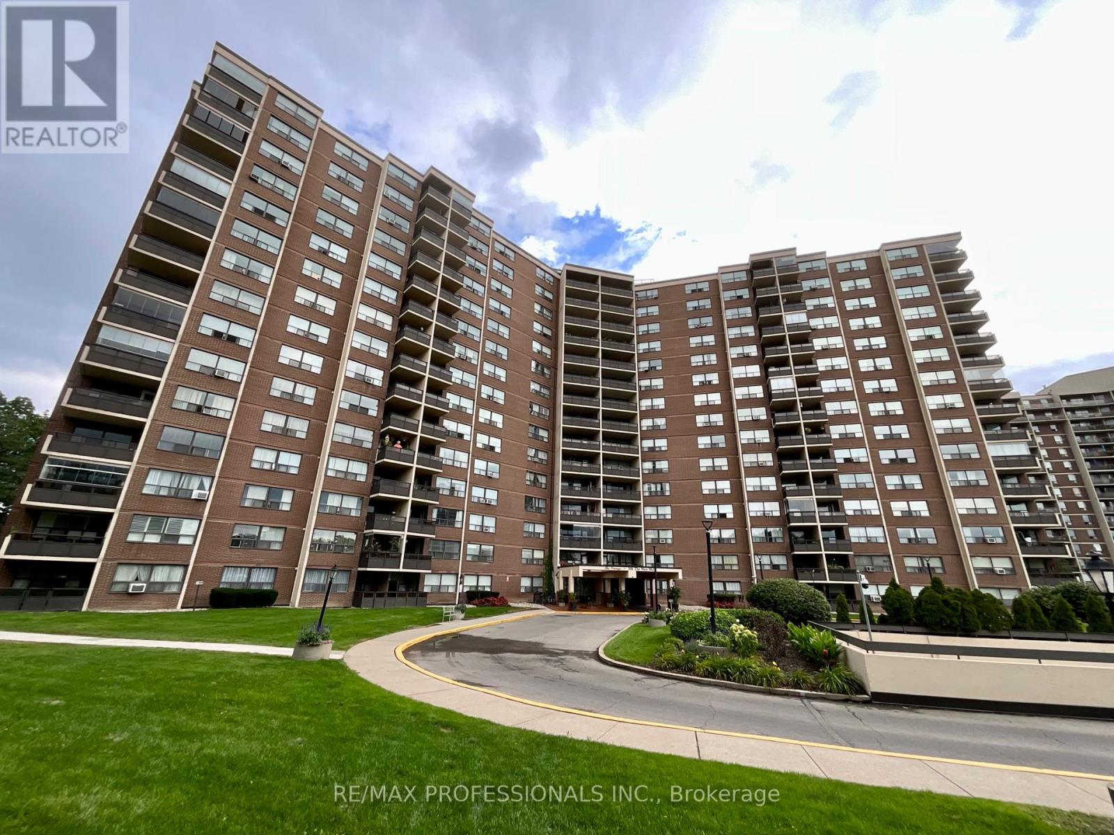 Property at 1622 - 551 THE WEST MALL image 1