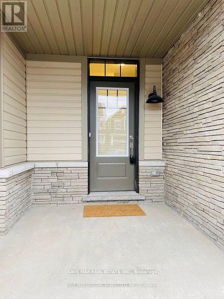 Property at 125 KEELSON STREET E image 4