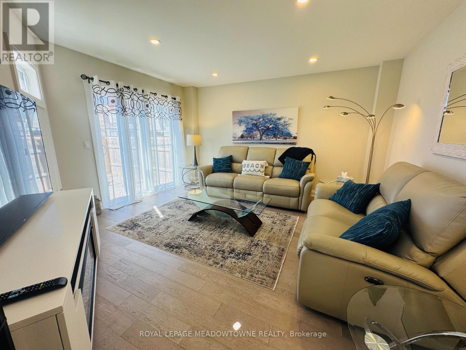 63 Belfast Road S, Fort Erie, Ontario  L0S 1B0 - Photo 4 - X12075684