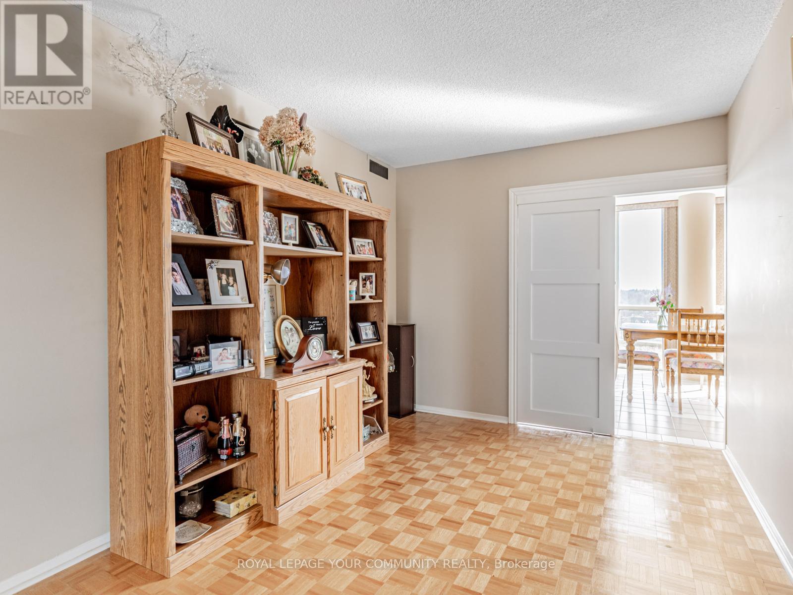 916 - 20 Harding Boulevard W, Richmond Hill, Ontario  L4C 9M3 - Photo 18 - N12075404