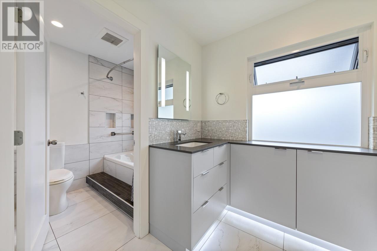 3232 W 6th Avenue, Vancouver, British Columbia  V6K 1X8 - Photo 27 - R2989079