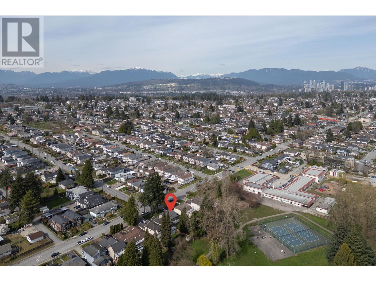 7564 12th Avenue, Burnaby, British Columbia  V3N 2K1 - Photo 10 - R2989099