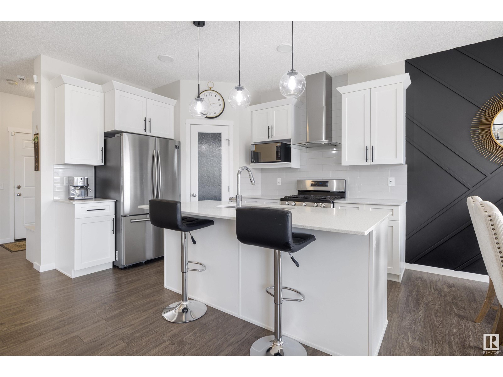 Property at 936 EBBERS CR NW image 5