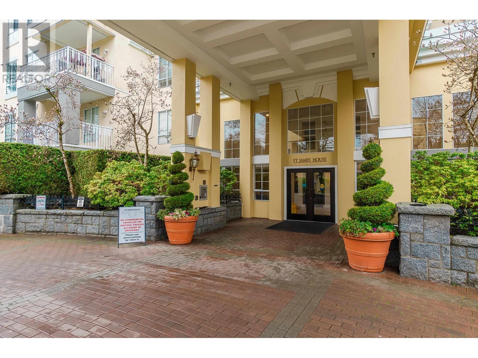 329 5835 Hampton Place, Vancouver, British Columbia  V6T 2G2 - Photo 3 - R2989090