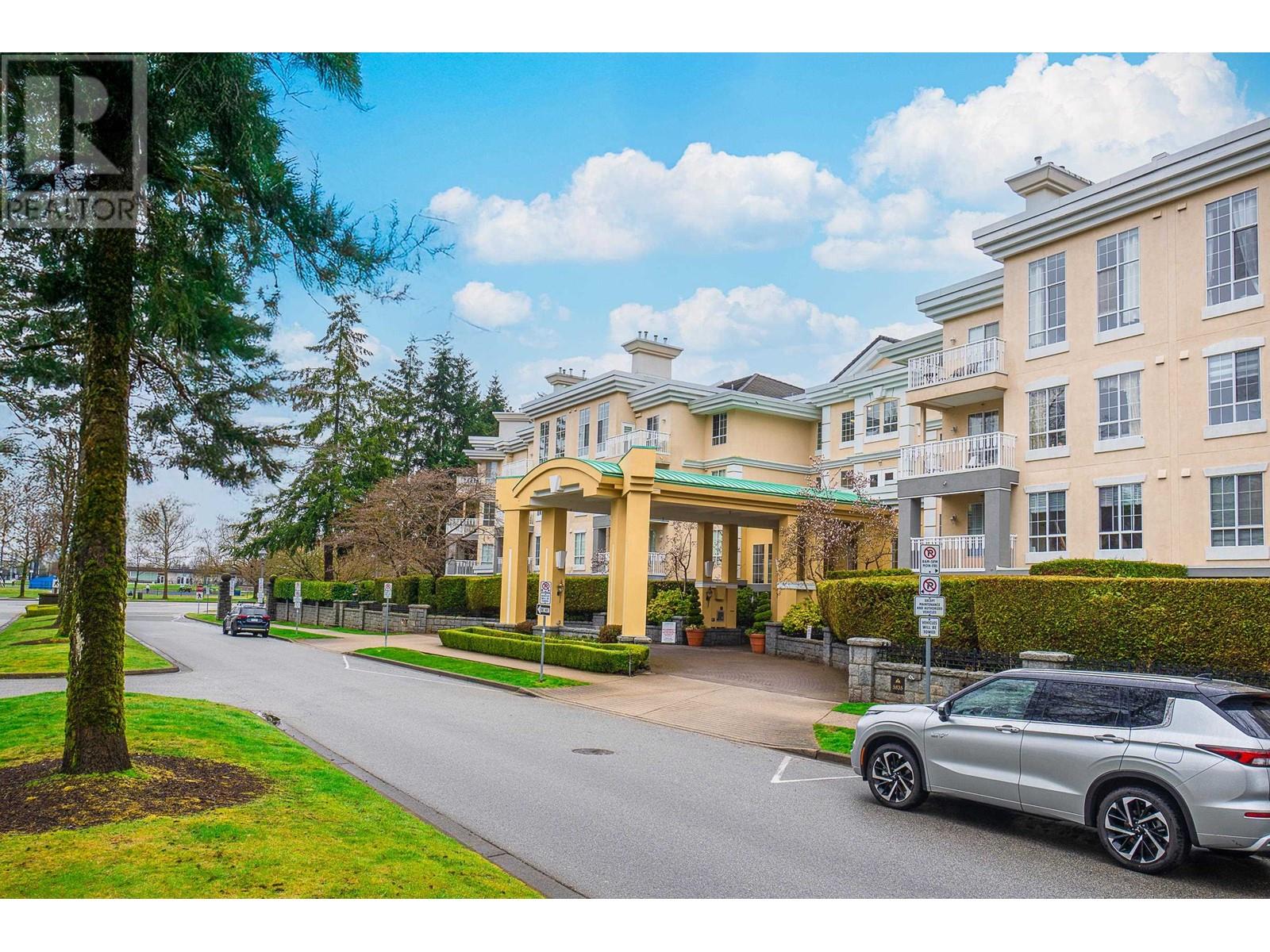 329 5835 Hampton Place, Vancouver, British Columbia  V6T 2G2 - Photo 2 - R2989090