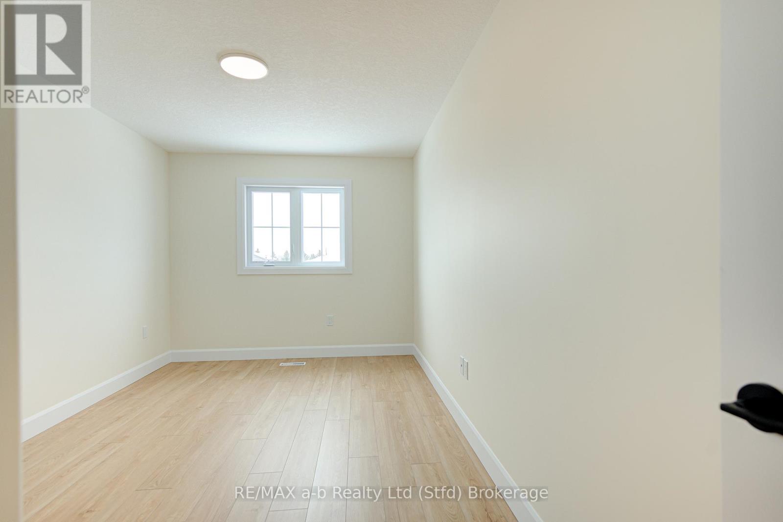 16 Linda Drive, Huron East, Ontario  N0K 1W0 - Photo 26 - X11880246