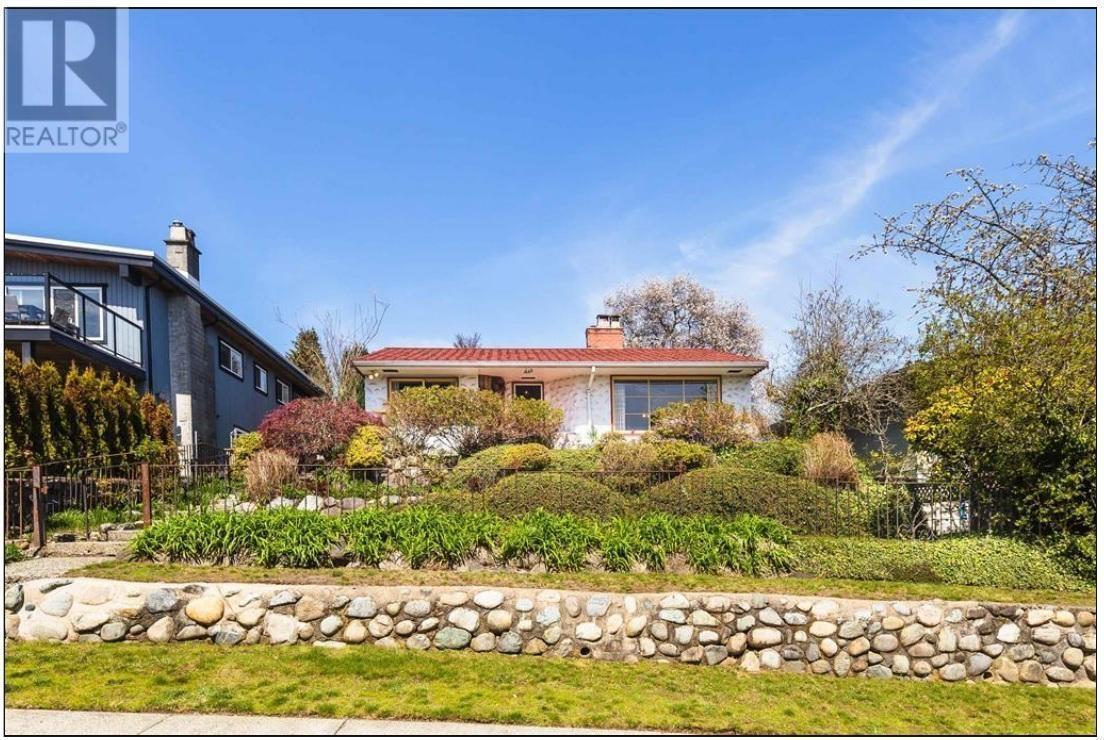 Property at 842 E 5TH STREET image