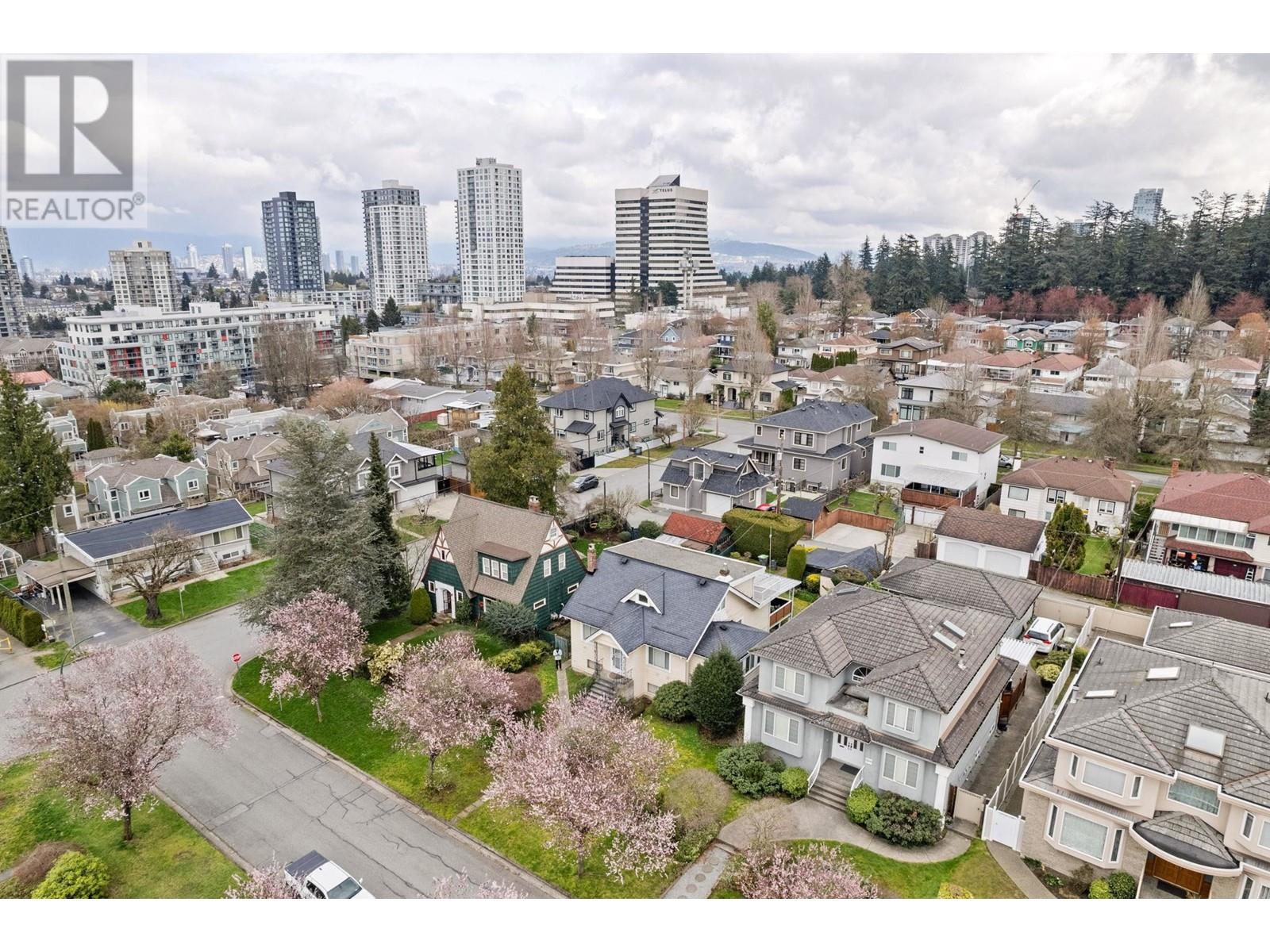 5878 Arlington Street, Vancouver, British Columbia  V5R 4N3 - Photo 9 - R2989027