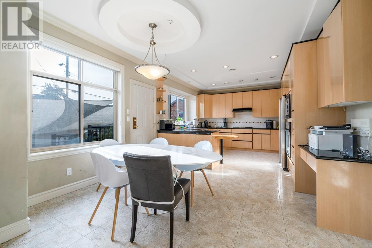 2402 W 19th Avenue, Vancouver, British Columbia  V6L 1C7 - Photo 9 - R2989071
