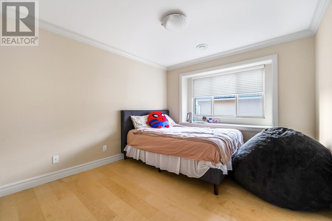 2402 W 19th Avenue, Vancouver, British Columbia  V6L 1C7 - Photo 14 - R2989071