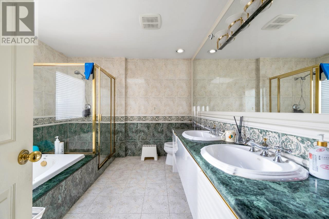 2402 W 19th Avenue, Vancouver, British Columbia  V6L 1C7 - Photo 17 - R2989071
