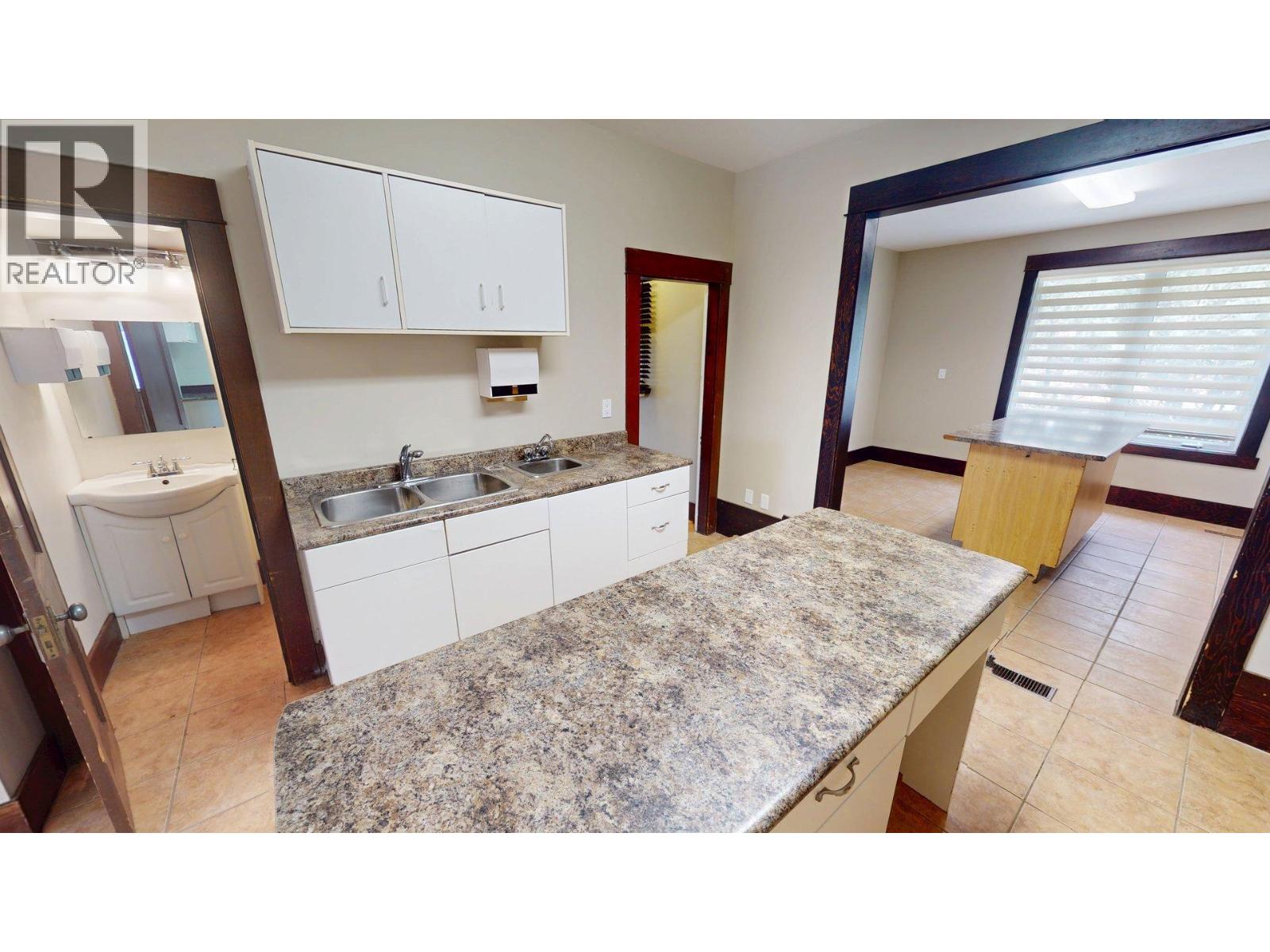 14 12th Avenue S, Cranbrook, British Columbia V1C 2R7 - Photo 11 - 10342759