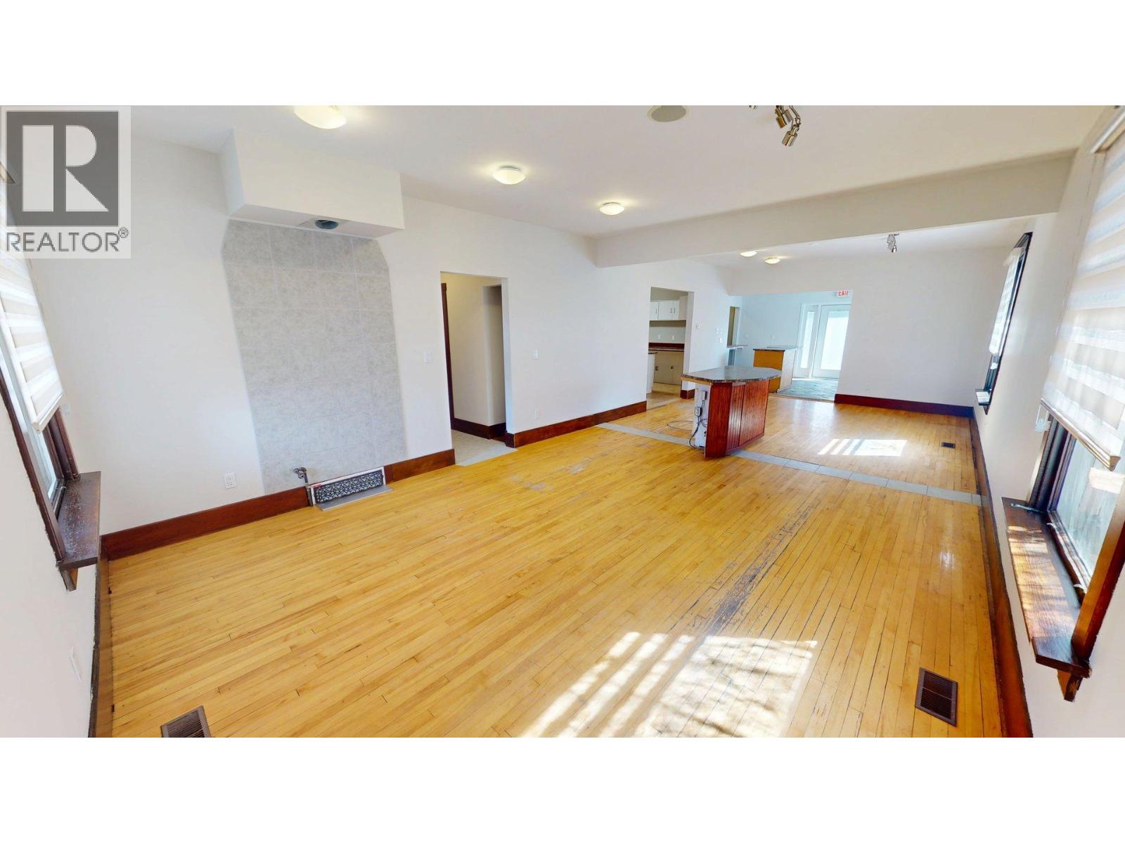 14 12th Avenue S, Cranbrook, British Columbia V1C 2R7 - Photo 4 - 10342759