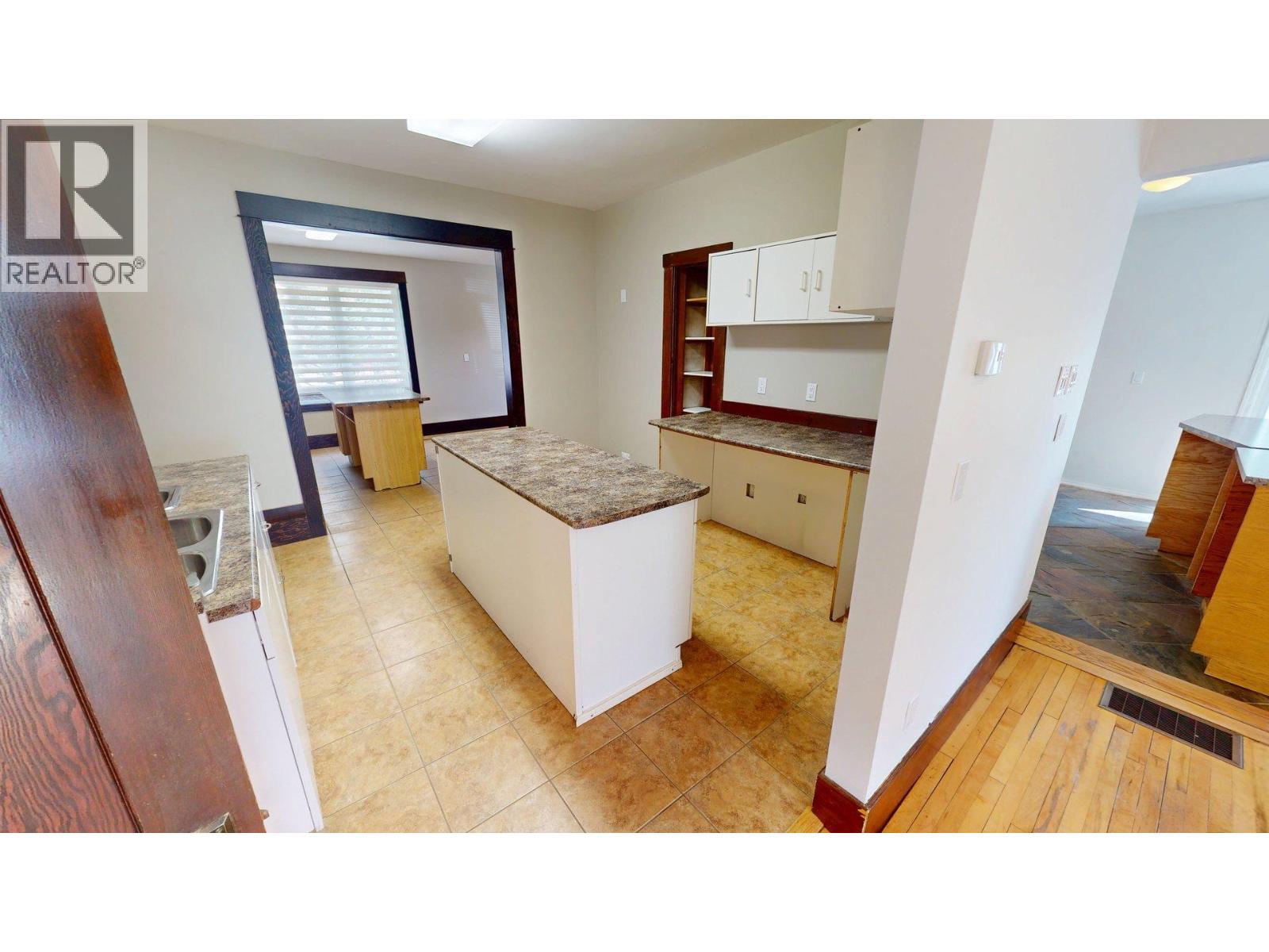 14 12th Avenue S, Cranbrook, British Columbia V1C 2R7 - Photo 12 - 10342759