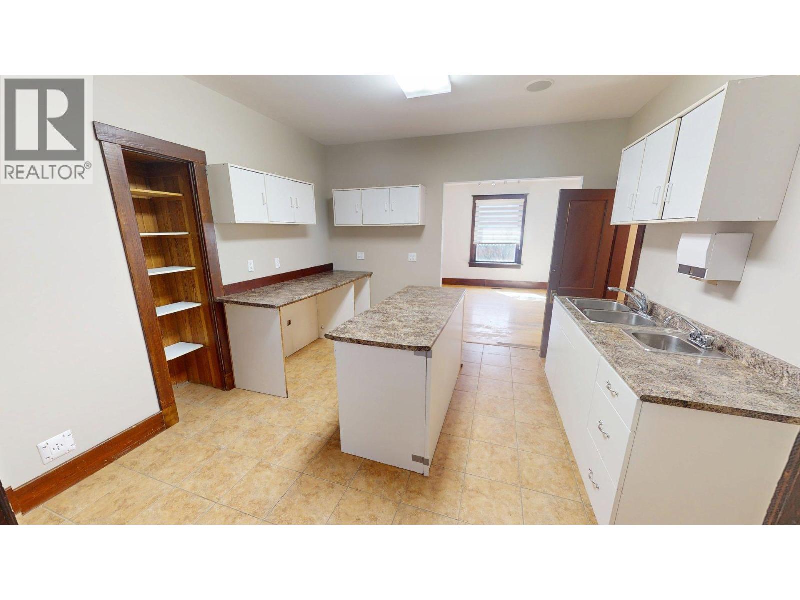 14 12th Avenue S, Cranbrook, British Columbia V1C 2R7 - Photo 9 - 10342759