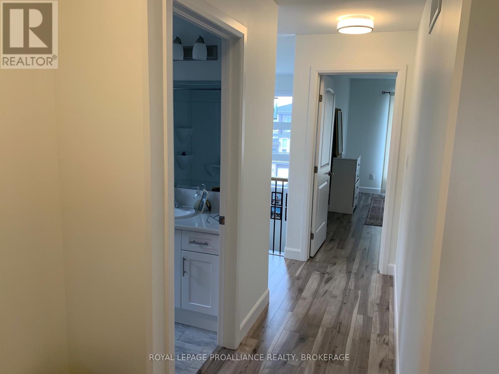 115 Superior Drive, Loyalist, Ontario  K0H 1G0 - Photo 21 - X12072607
