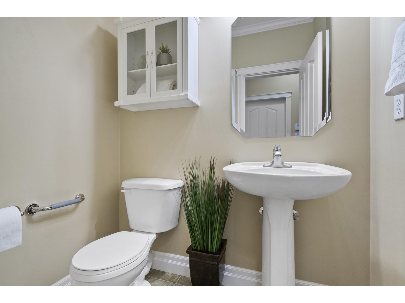 5349 Chinook Street, Sardis South, Chilliwack, British Columbia  V2R 0A4 - Photo 16 - R2988896