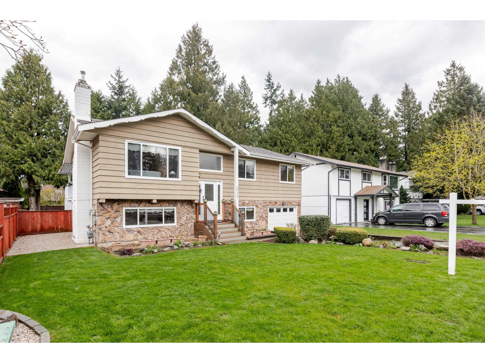 Property at 20125 44 AVENUE image 2