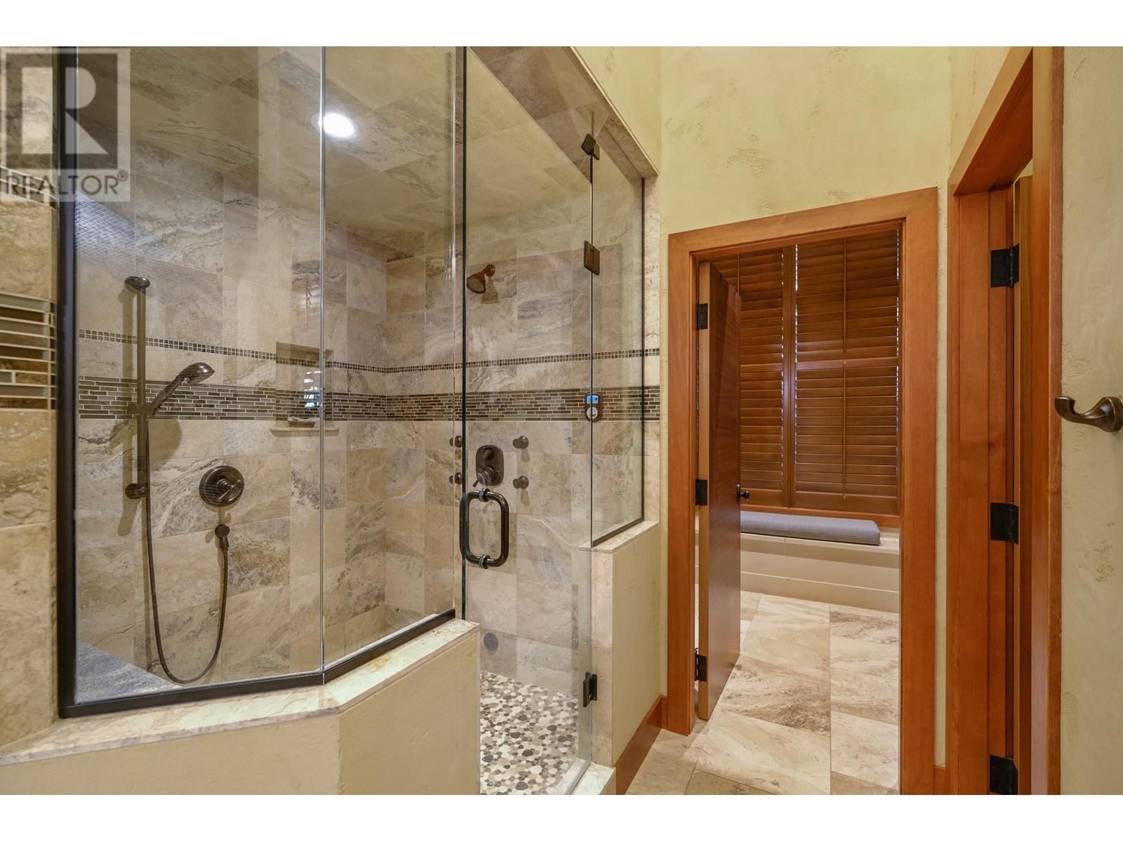 Property at 15966 Commonage Road image 5