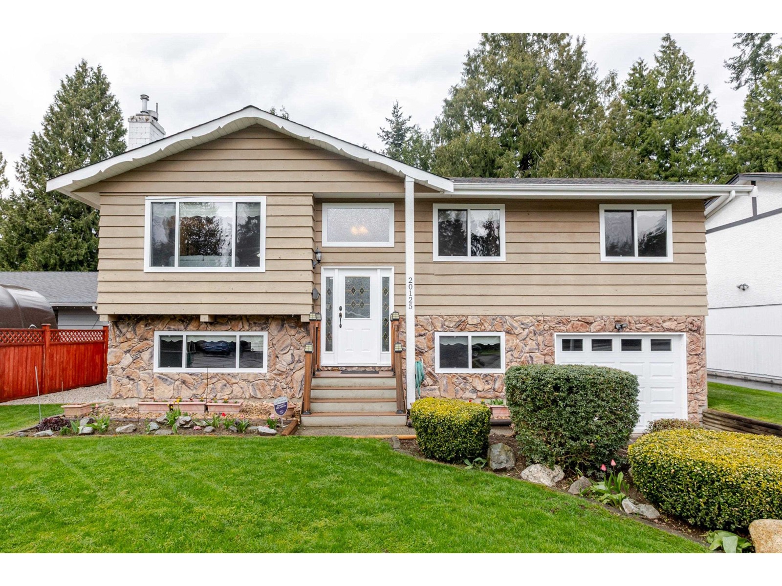20125 44 AVENUE, Langley, British Columbia