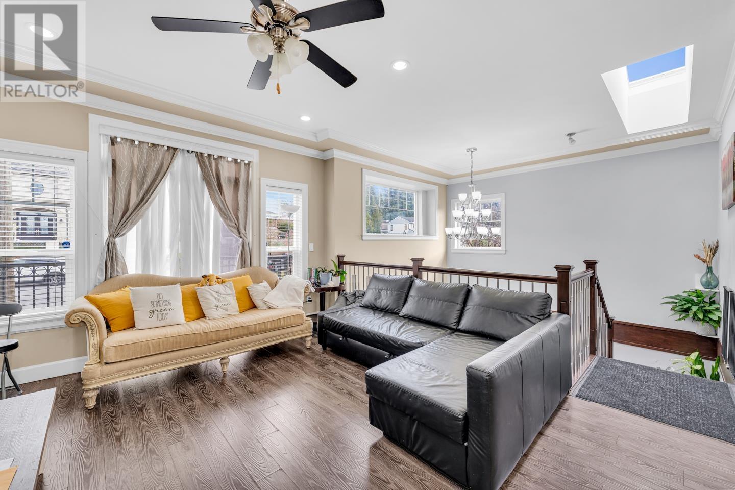 6080 Mckee Street, Burnaby, British Columbia  V5J 2V5 - Photo 5 - R2985757