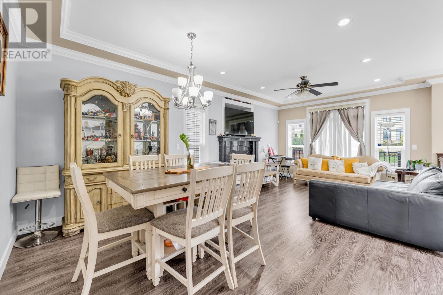 6080 Mckee Street, Burnaby, British Columbia  V5J 2V5 - Photo 6 - R2985757