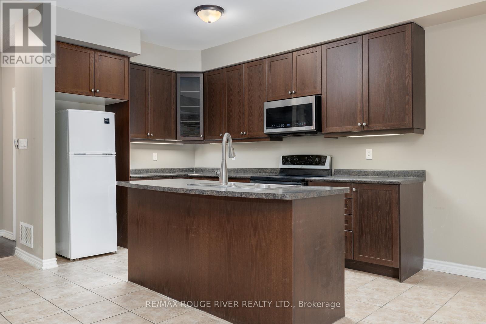 34 Harry Gay Drive, Clarington, Ontario  L1E 0B2 - Photo 12 - E12075909