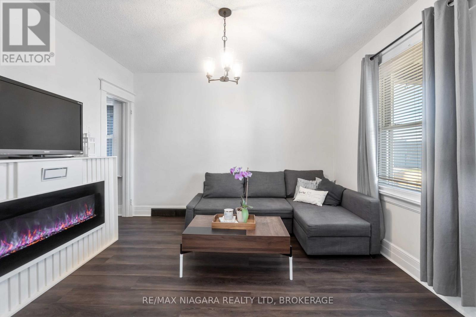Property at 22 BERTRAM STREET image 5