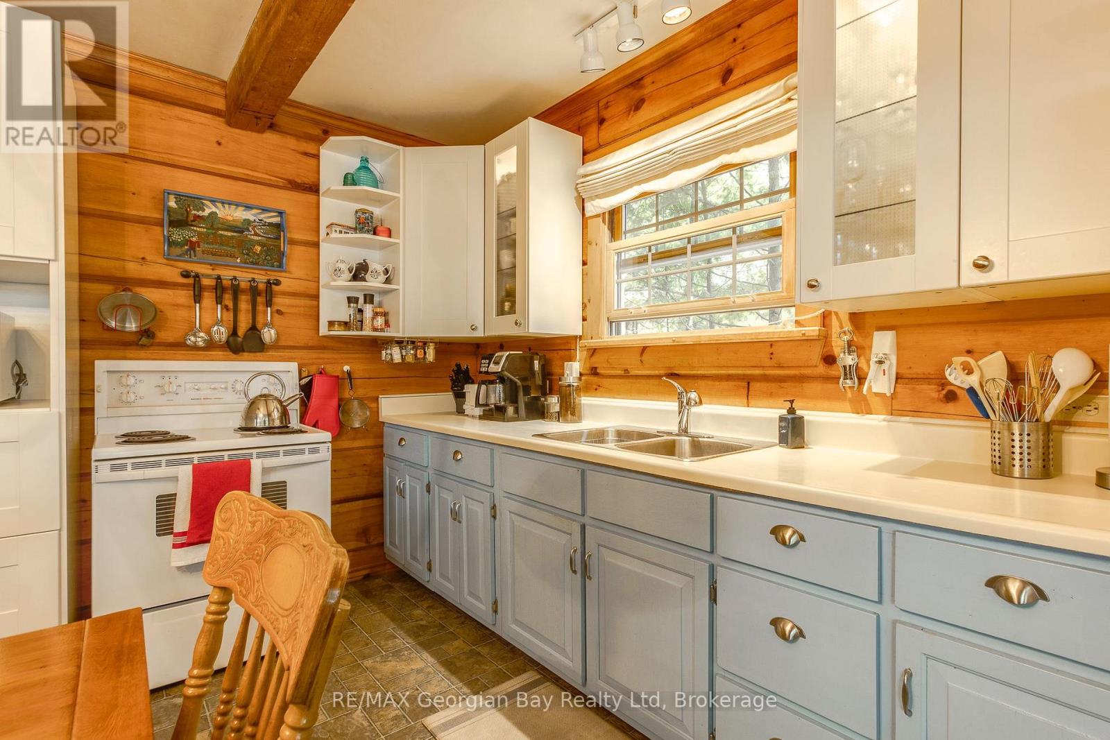 698 Tiny Beaches Road S, Tiny, Ontario  L0L 2T0 - Photo 13 - S12075948