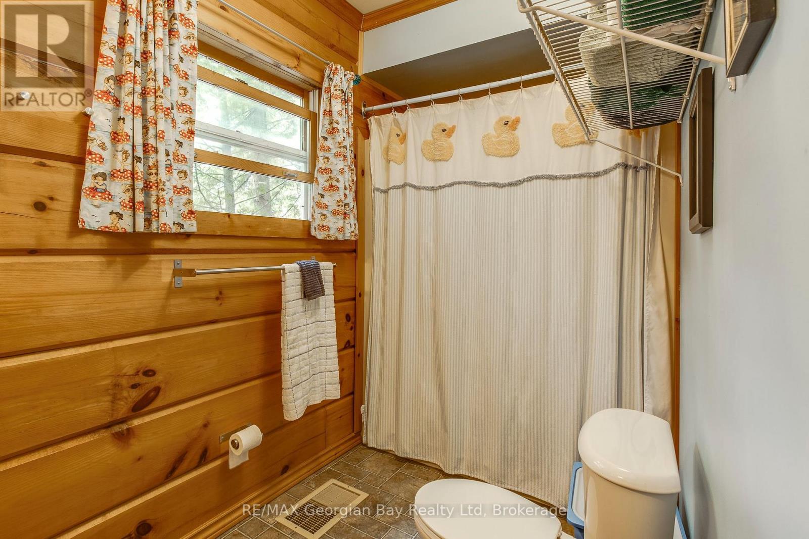 698 Tiny Beaches Road S, Tiny, Ontario  L0L 2T0 - Photo 24 - S12075948