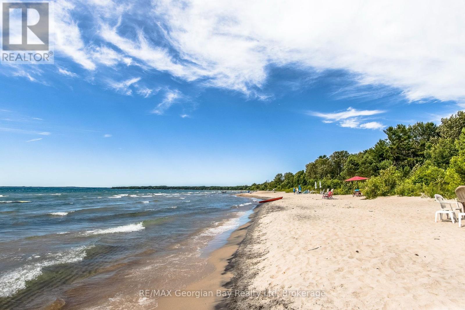 698 Tiny Beaches Road S, Tiny, Ontario  L0L 2T0 - Photo 36 - S12075948