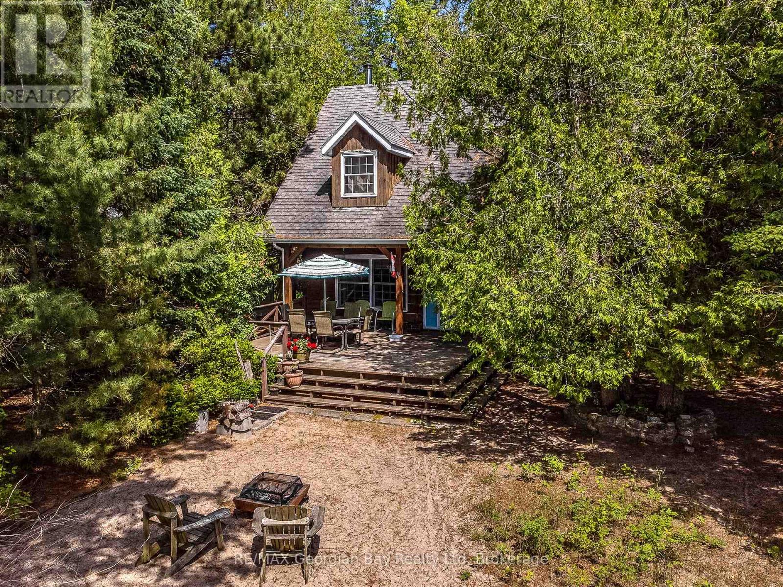 698 Tiny Beaches Road S, Tiny, Ontario  L0L 2T0 - Photo 38 - S12075948