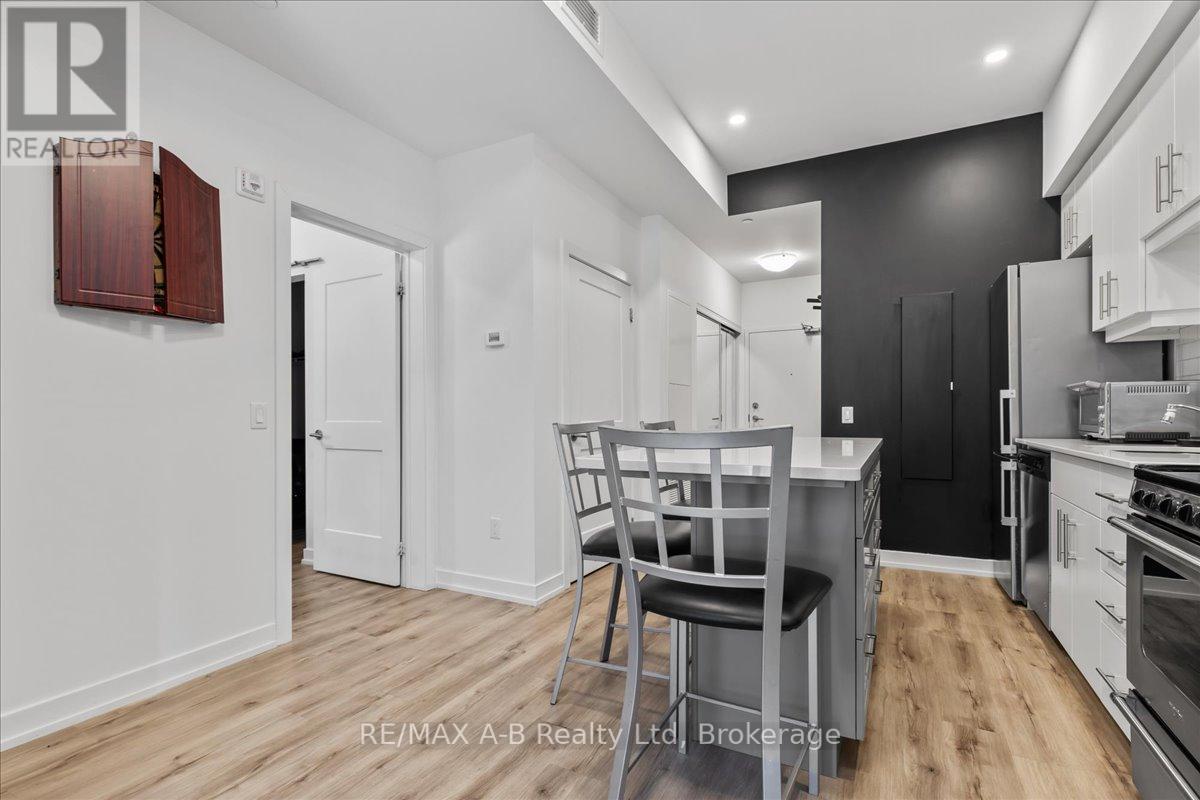 Suite 109b - 247 Northfield Drive E, Waterloo, Ontario  N2K 0H1 - Photo 13 - X12075903