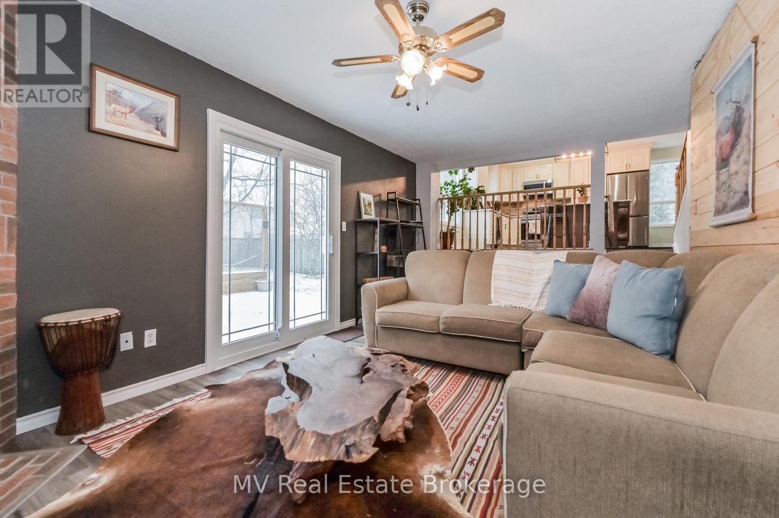 724 Woodhill Drive, Centre Wellington, Ontario  N1M 3M8 - Photo 17 - X12075972