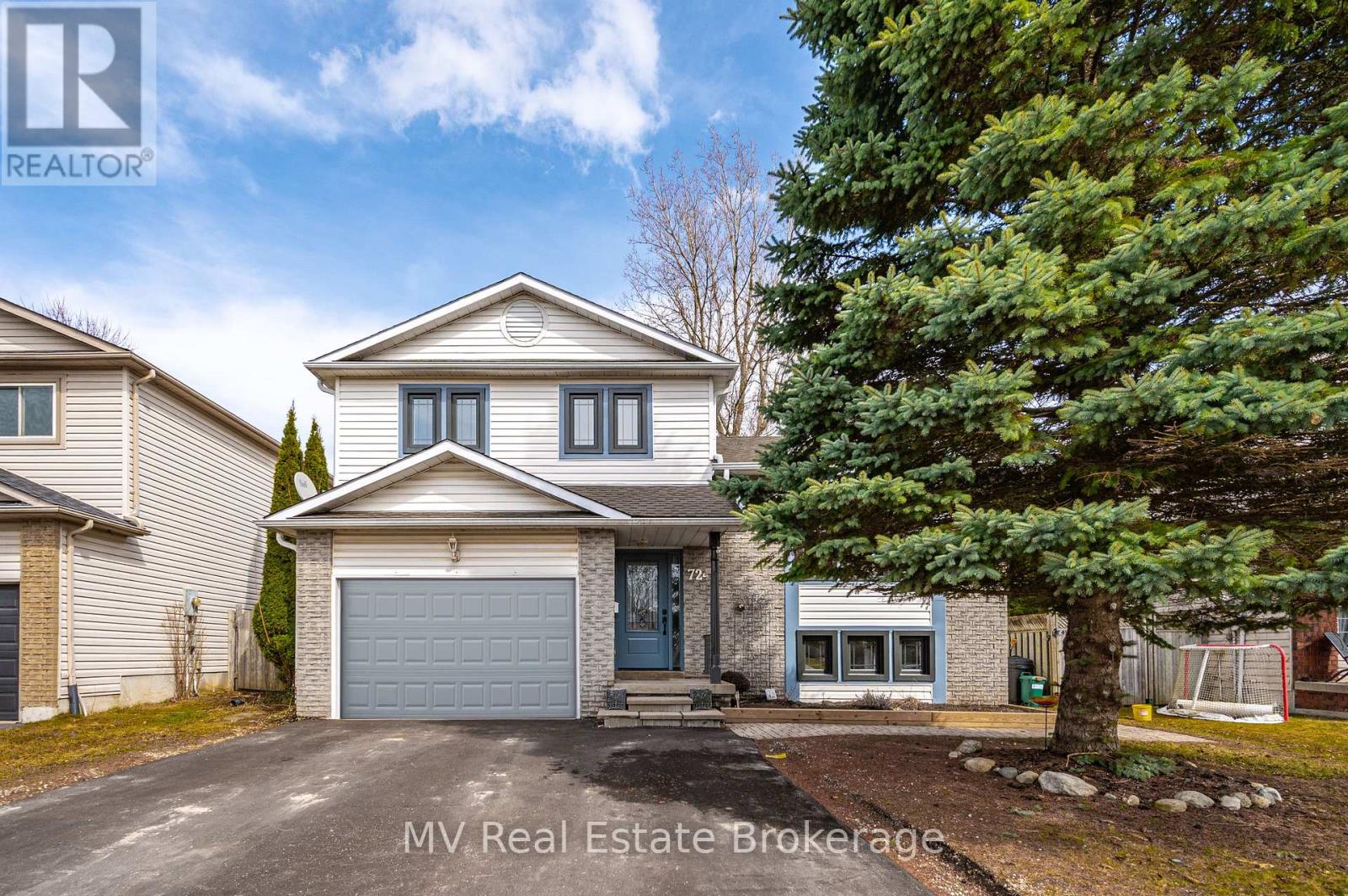 724 Woodhill Drive, Centre Wellington, Ontario  N1M 3M8 - Photo 2 - X12075972