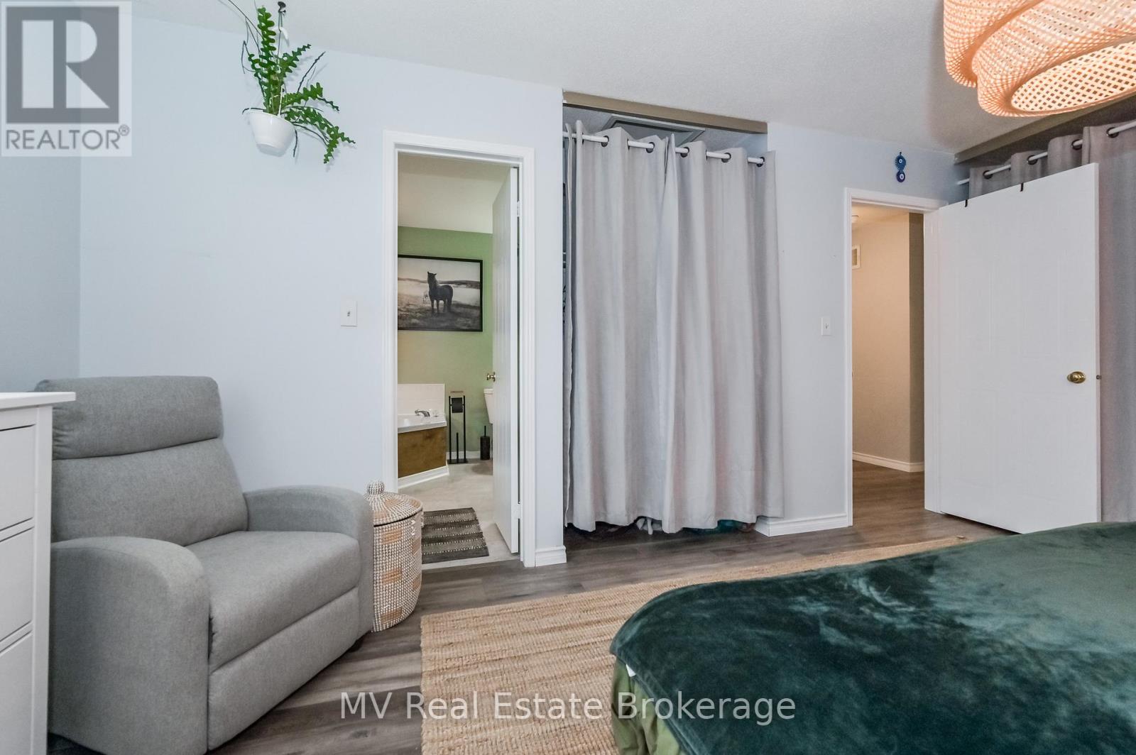 724 Woodhill Drive, Centre Wellington, Ontario  N1M 3M8 - Photo 27 - X12075972