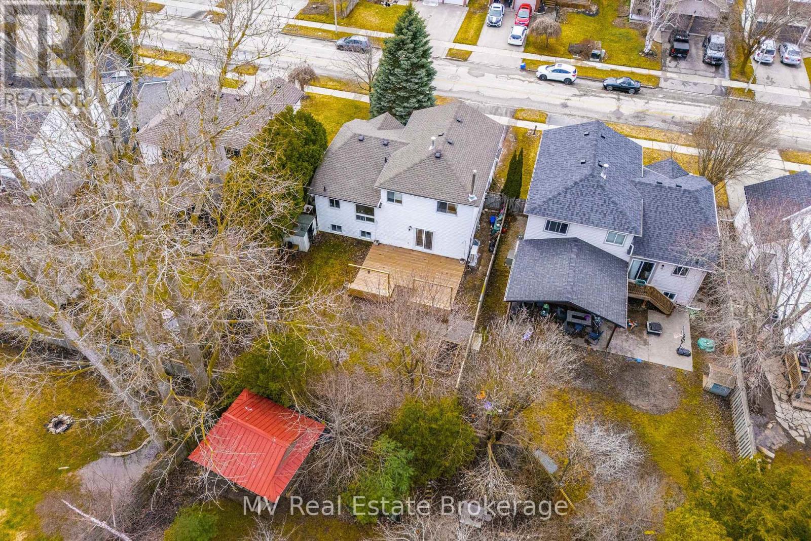 724 Woodhill Drive, Centre Wellington, Ontario  N1M 3M8 - Photo 31 - X12075972