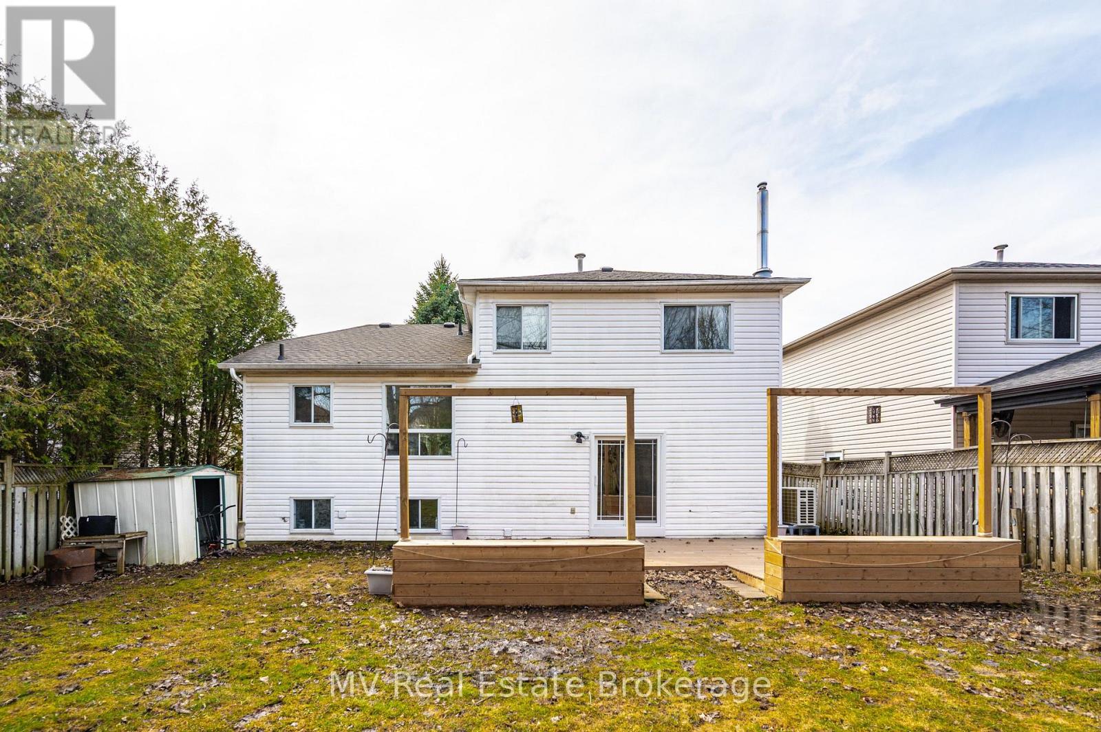 724 Woodhill Drive, Centre Wellington, Ontario  N1M 3M8 - Photo 32 - X12075972
