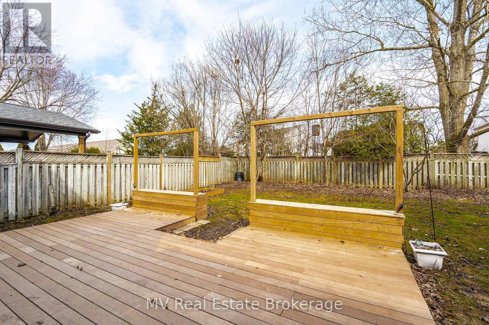 724 Woodhill Drive, Centre Wellington, Ontario  N1M 3M8 - Photo 36 - X12075972